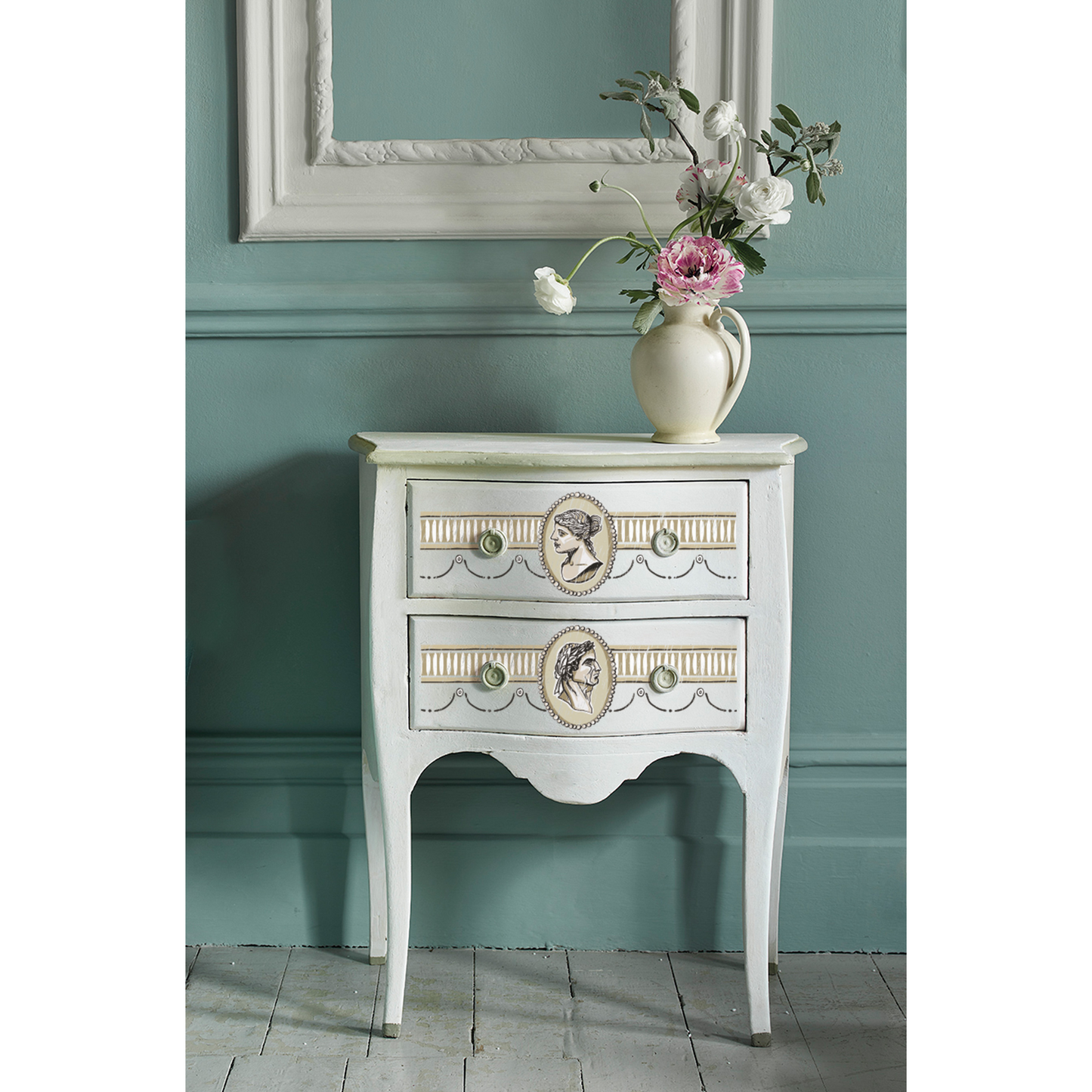 "Classical Cameo" IOD Paint Inlay Designed by Annie Sloan.  Picture courtesy of Annie Sloan Interiors. Paint Inlay available at Milton's Daughter.